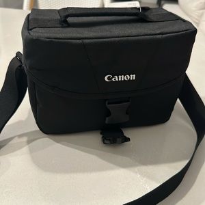 Canon EOS Carry/Adjustable Shoulder Camera & Accessories Bag